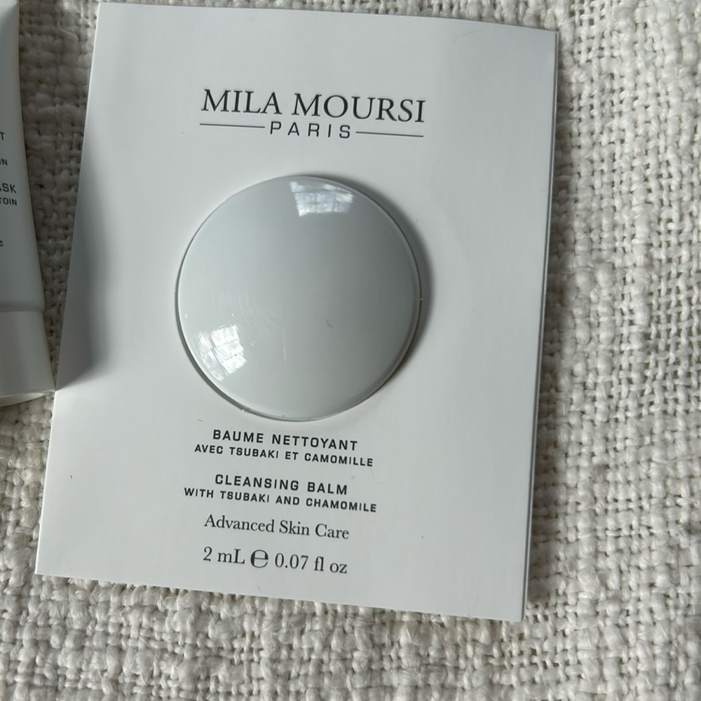 ⭐️ 5 for $20 - 3 New Mila Moursi Skincare Samples - Picture 3 of 6